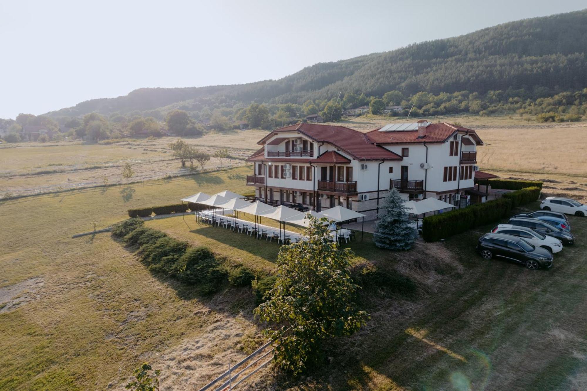 Kesta Za Gosti Rai Villa Kormyansko Exterior foto