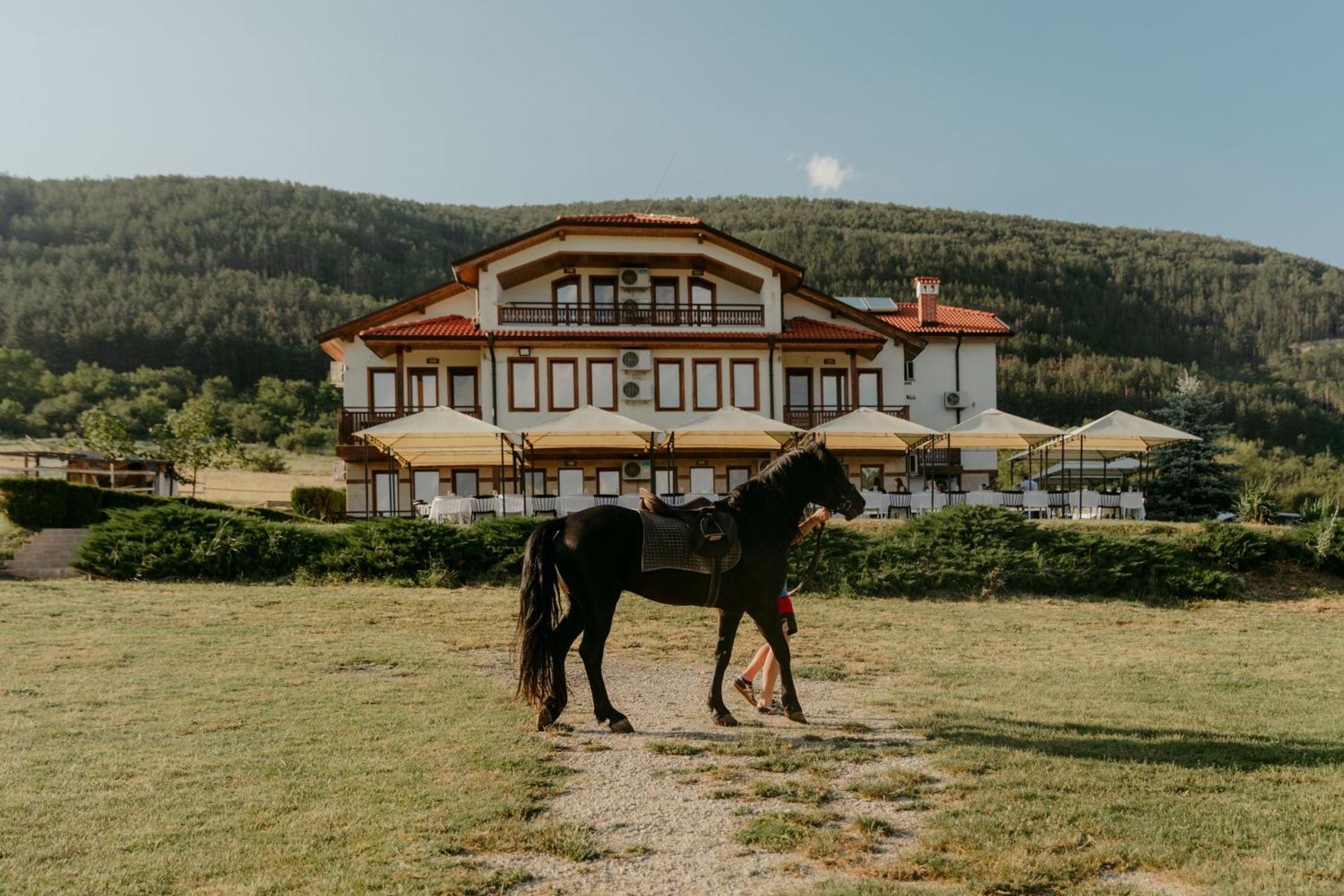 Kesta Za Gosti Rai Villa Kormyansko Exterior foto